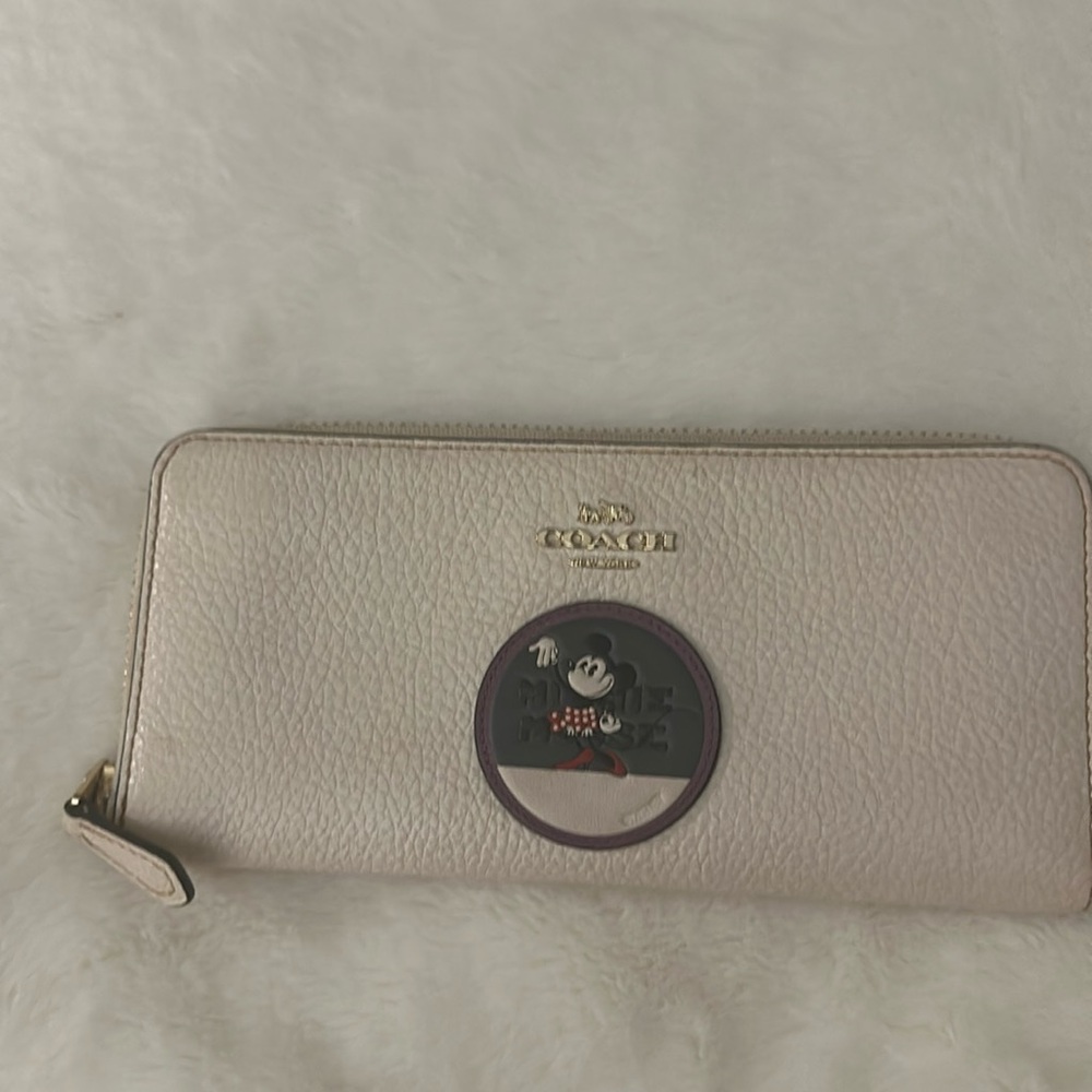 Disney coach Minnie, mouse wallet brand new